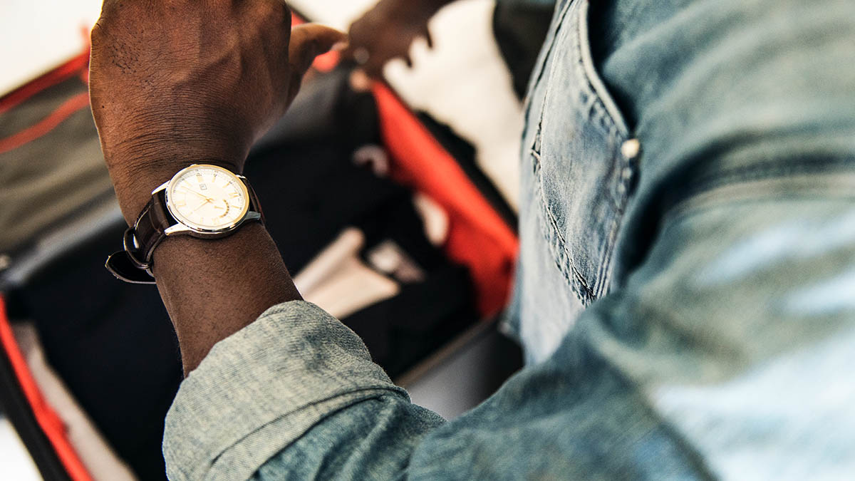 Vă prezentăm o privire asupra caracteristicilor pe care ar trebui să le aibă un ceas de călătorie